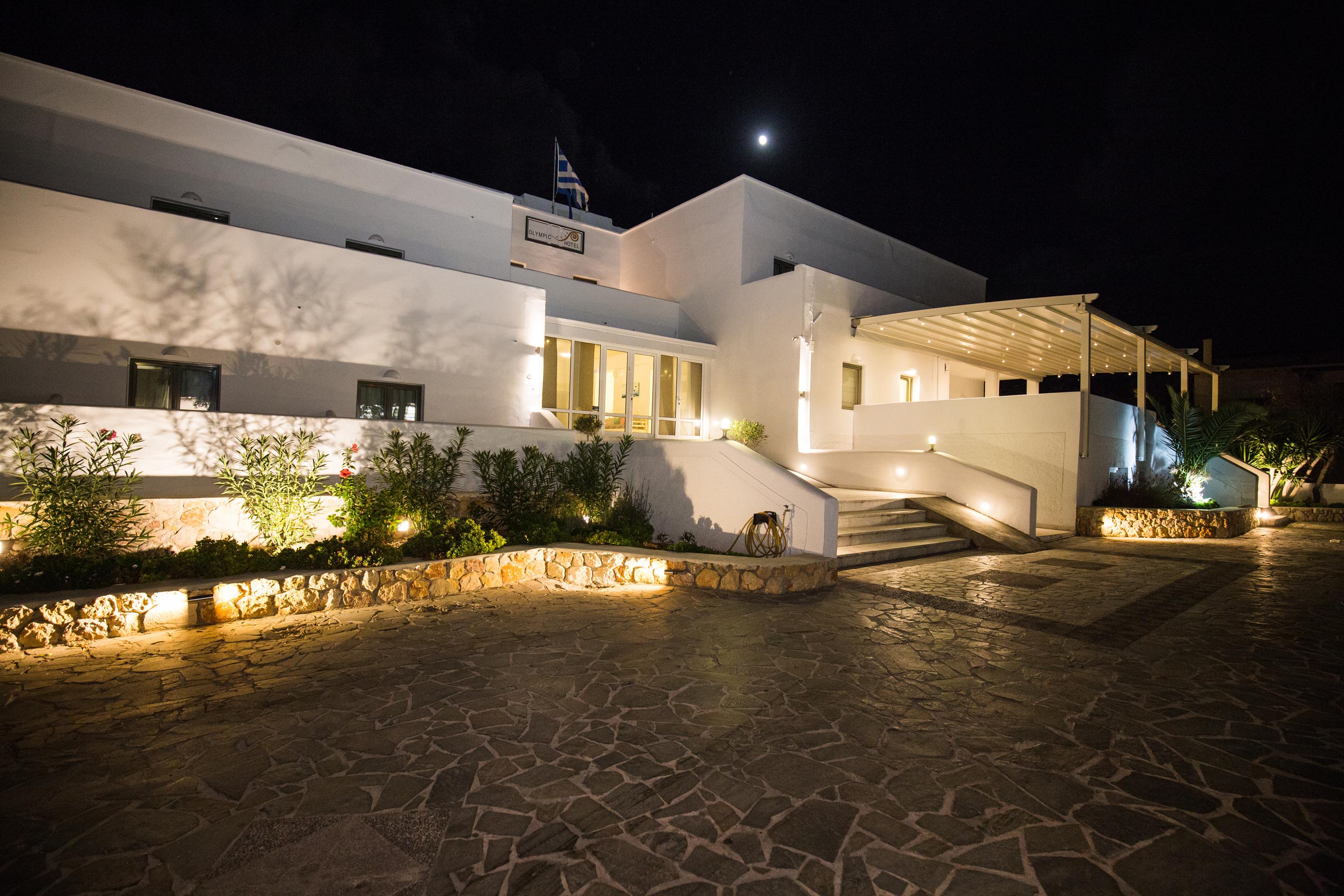 Omiros Hotel Мессария Экстерьер фото