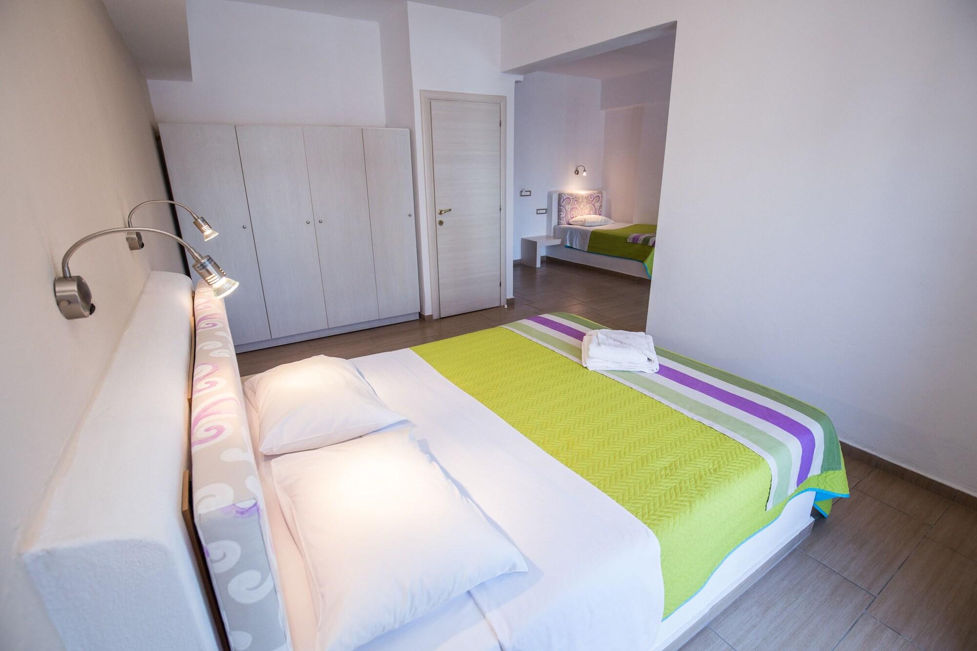 Omiros Hotel Мессария Экстерьер фото